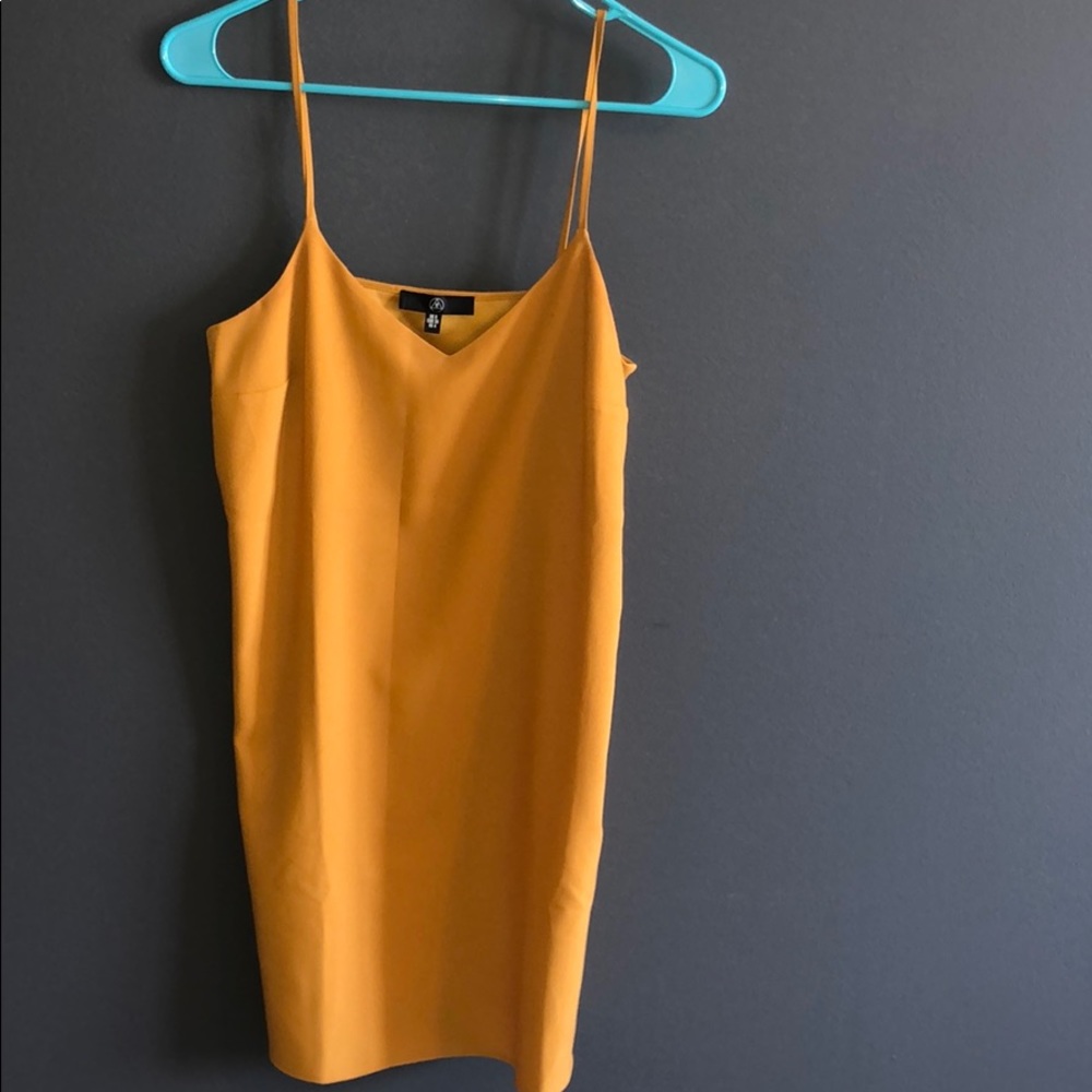 MISGUIDED YELLOW DRESS